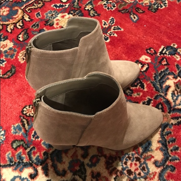 New 424 Fifth booties - Picture 3 of 7